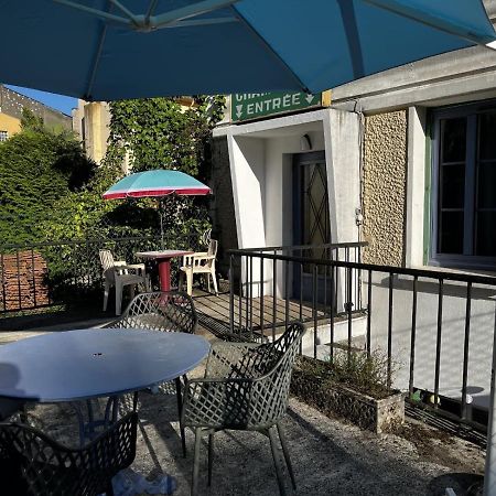 Charmant 2 Pieces Avec Terrasse Proche Centre Ville - Parking Gratuit A Proximite Λούρδη Εξωτερικό φωτογραφία